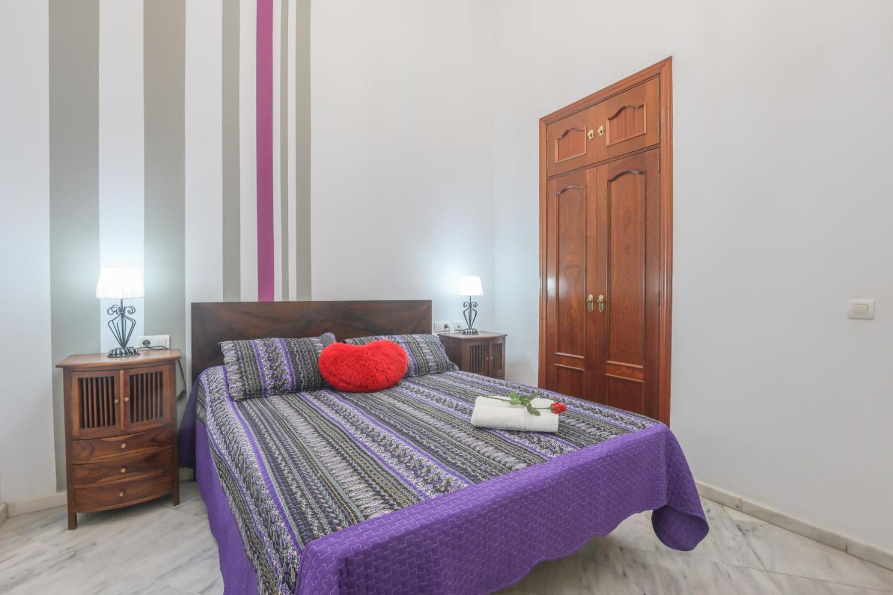 סביליה Galindo Center Premium Suites, Free Parking מראה חיצוני תמונה