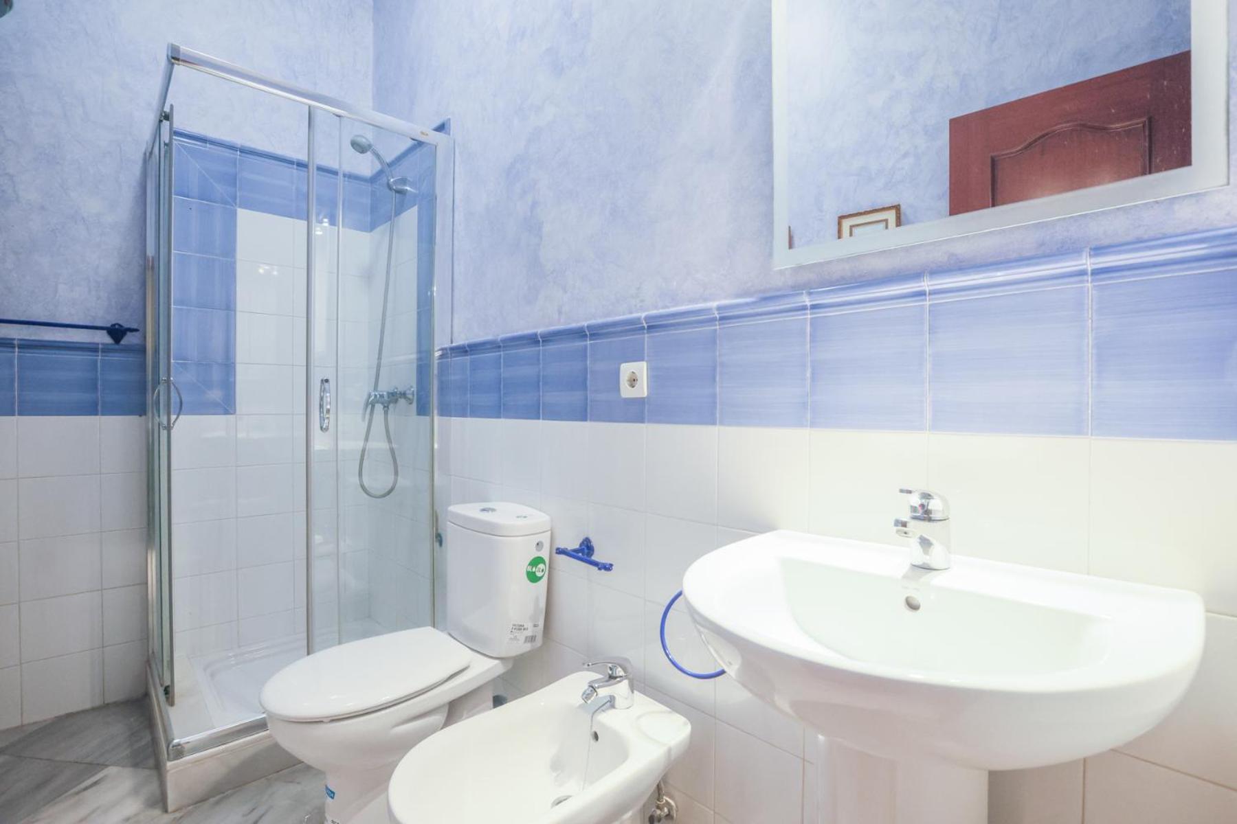 סביליה Galindo Center Premium Suites, Free Parking מראה חיצוני תמונה